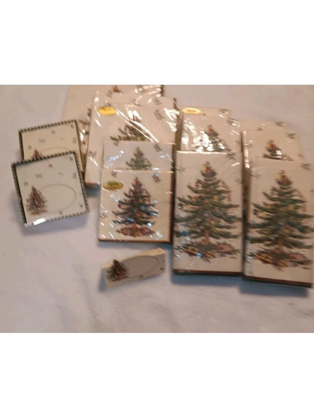Spode Christmas Tree 3 Ply 11 Dinner, Cocktail Napkins N 2 Place Card PlatesNEW